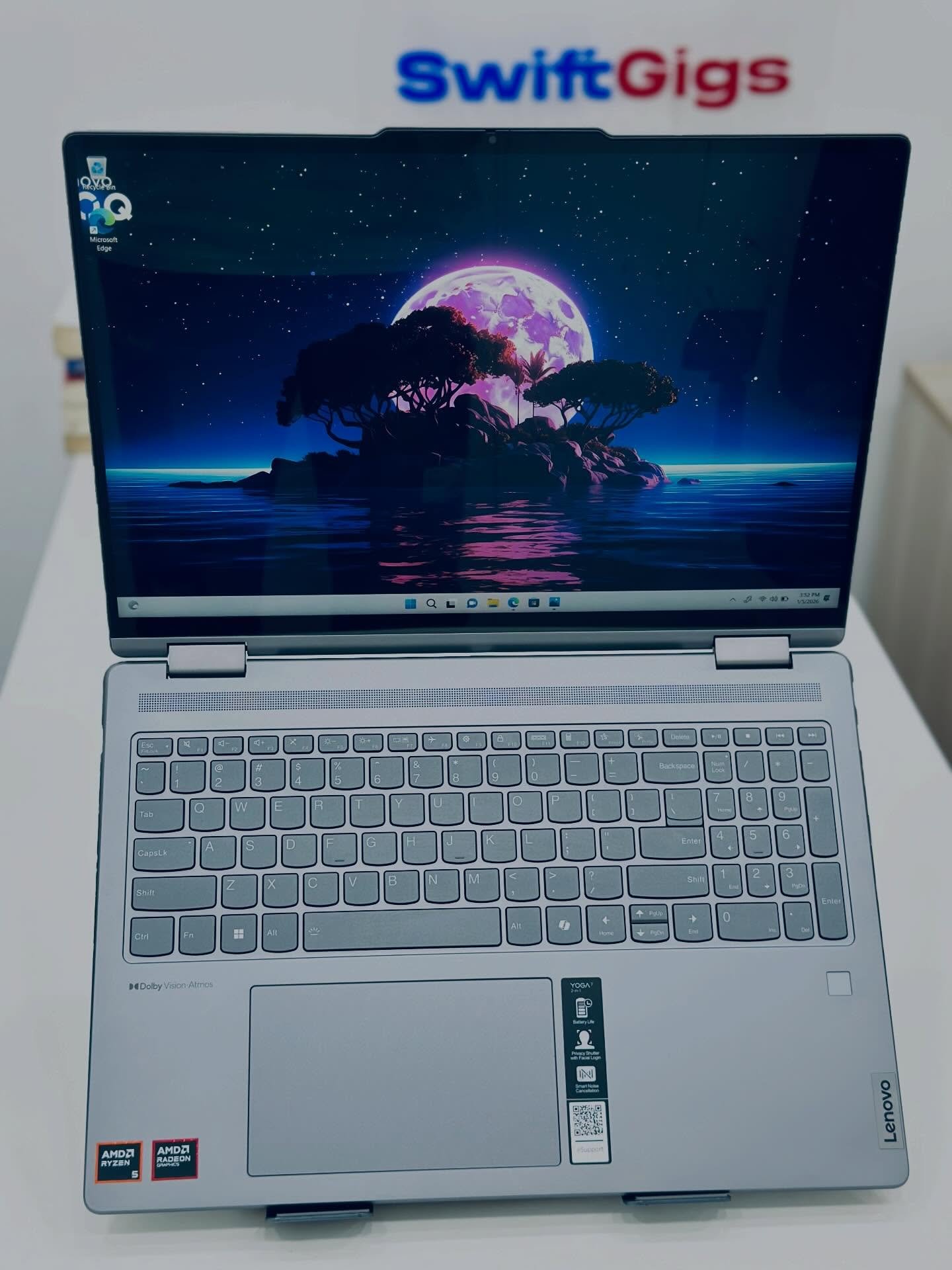 Lenovo Yoga 7 2-in-1 – Ryzen 5 8640HS | 8GB DDR5 RAM | 512GB SSD | 15″ OLED Touchscreen (2024)