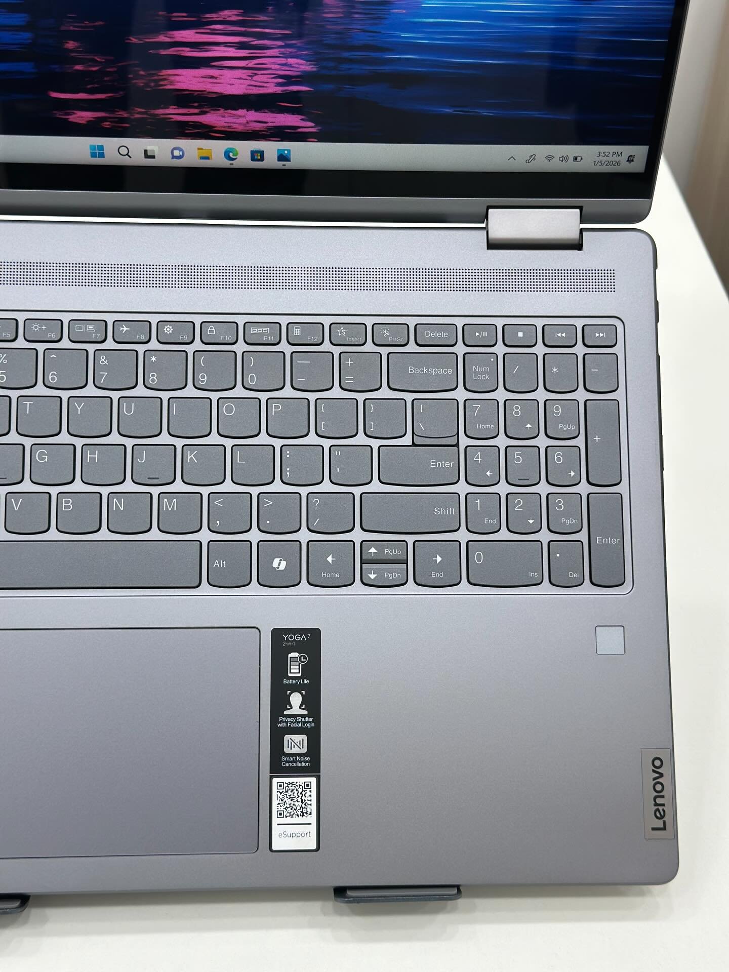 Lenovo Yoga 7 2-in-1 – Ryzen 5 8640HS | 8GB DDR5 RAM | 512GB SSD | 15″ OLED Touchscreen (2024)