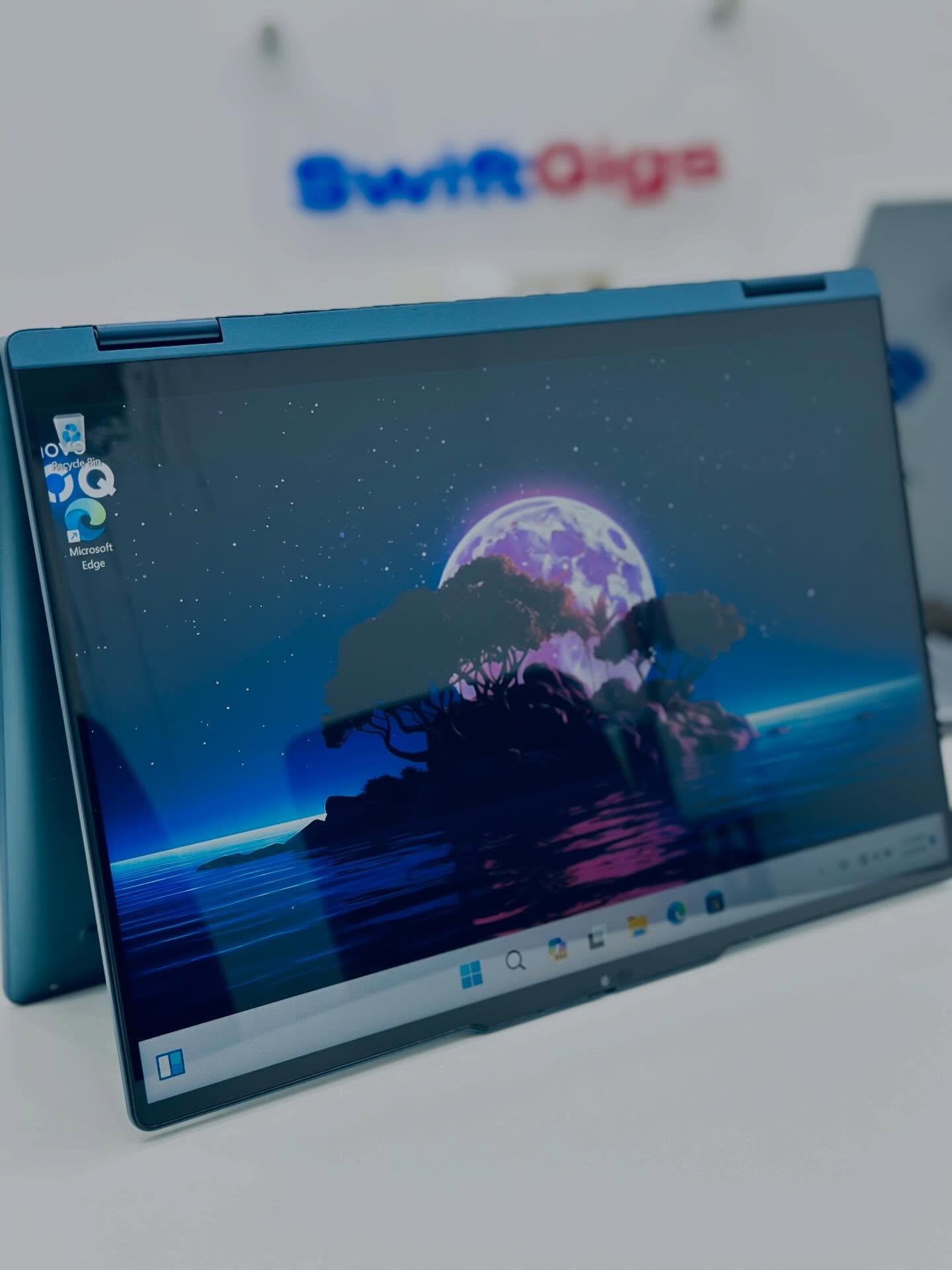 Lenovo Yoga 7 2-in-1 – Intel Core Ultra 7 155H (15th Gen) | 16GB DDR5 | 1TB SSD | 14″ OLED Touchscreen